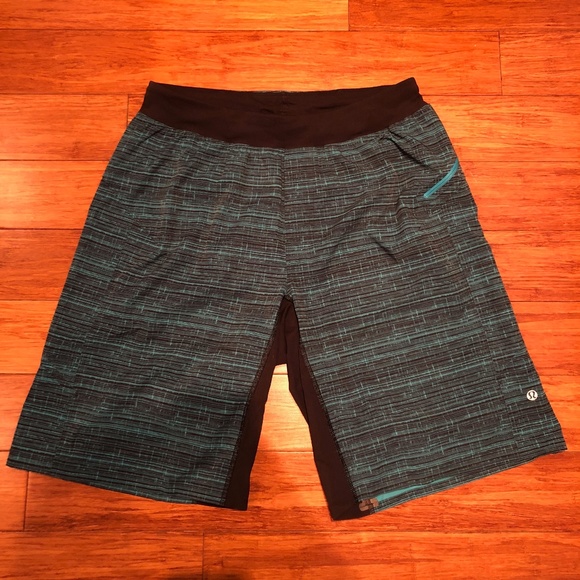 Lululemon THE short 11" linerless - Picture 1 of 4